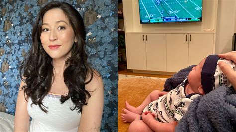 It is official: <b>Mina</b> <b>Kimes</b> is staying with ESPN in for at least three more years. . Mina kimes baby born